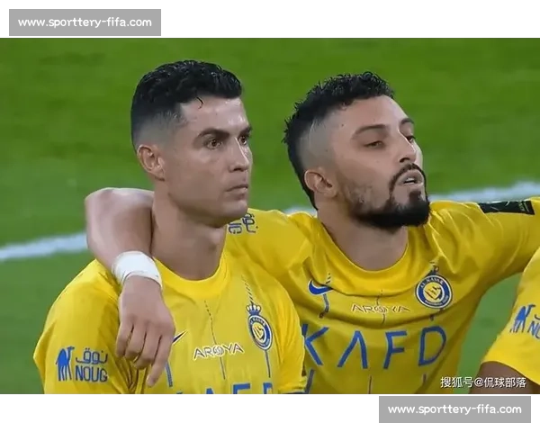 历史性逆转！新月主席泪洒球员通道 拥抱英雄将士创亚洲纪录