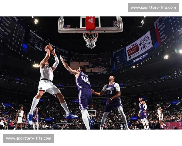 大洛佩斯意外转投快船！2 年 1800 万截胡湖人，洛城德比再添变数