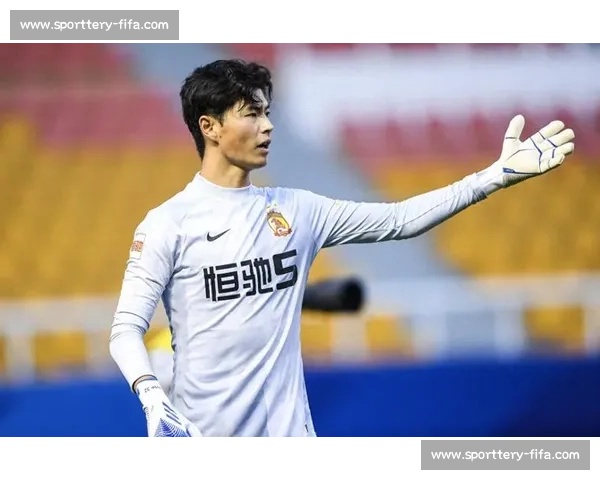 恩怨重逢！梭鱼湾球迷赛前另类 “问候” 前恒大门将霍深坪