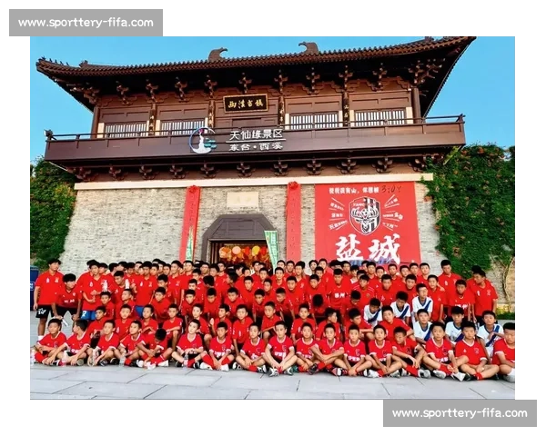 苏州队赛后打扫更衣室传递正能量 留言:保持热爱共铸苏超未来 苏州队赛后打扫更衣室传递正能量 留言:保持热爱共铸苏超未来